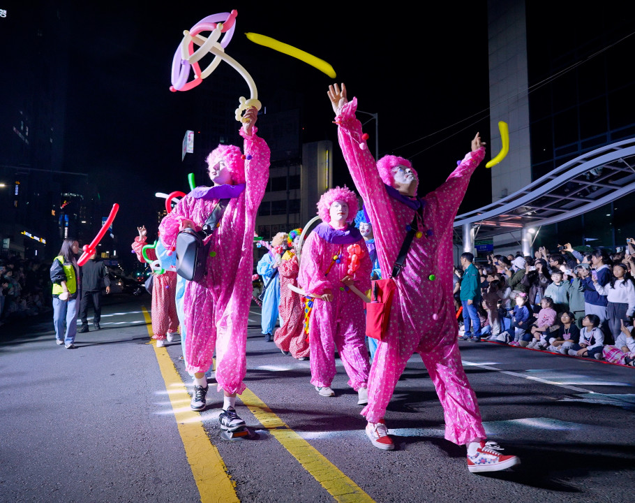 광주 퍼레이드 (삐에로 10명)